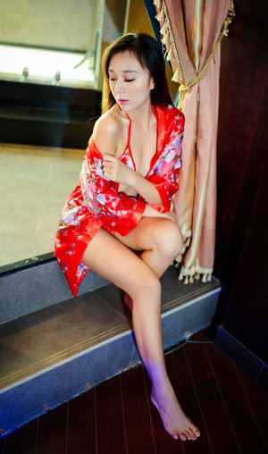熟女荡妇家中淫乱